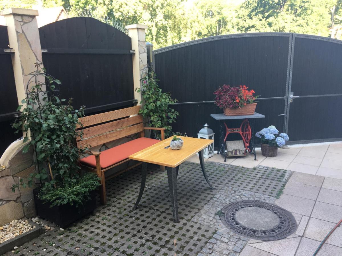 Ferienwohnung Am Goethe Park Fuer 2 Bis 3 Personen Jena Dış mekan fotoğraf